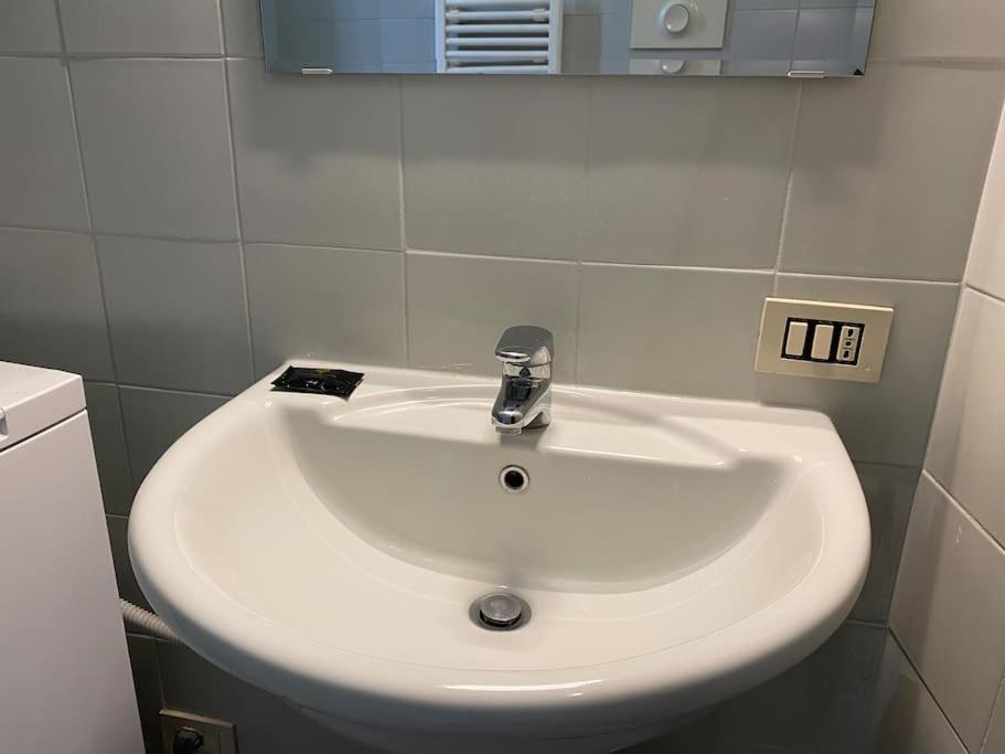 • Cozy House • 10 Min Rho Fiera Apartman Milánó Kültér fotó